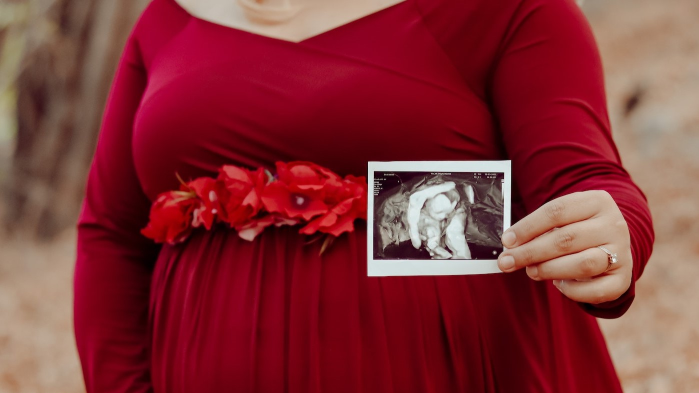 pexels-fadime-erbass-9863244