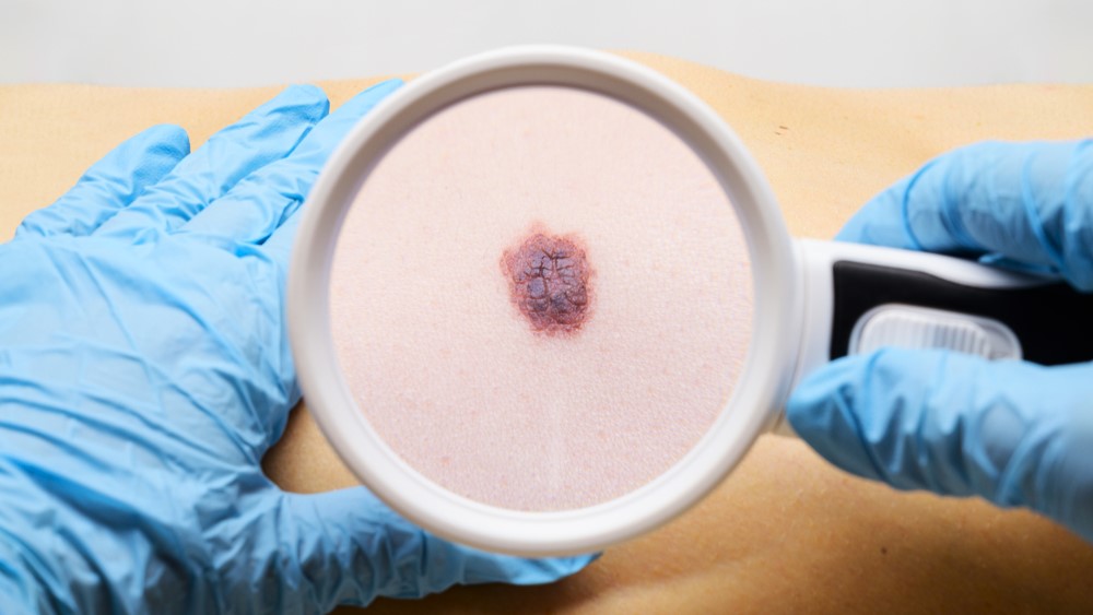 shutterstock_16693762181