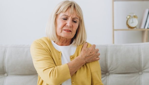 Tips and tricks for managing shoulder pain